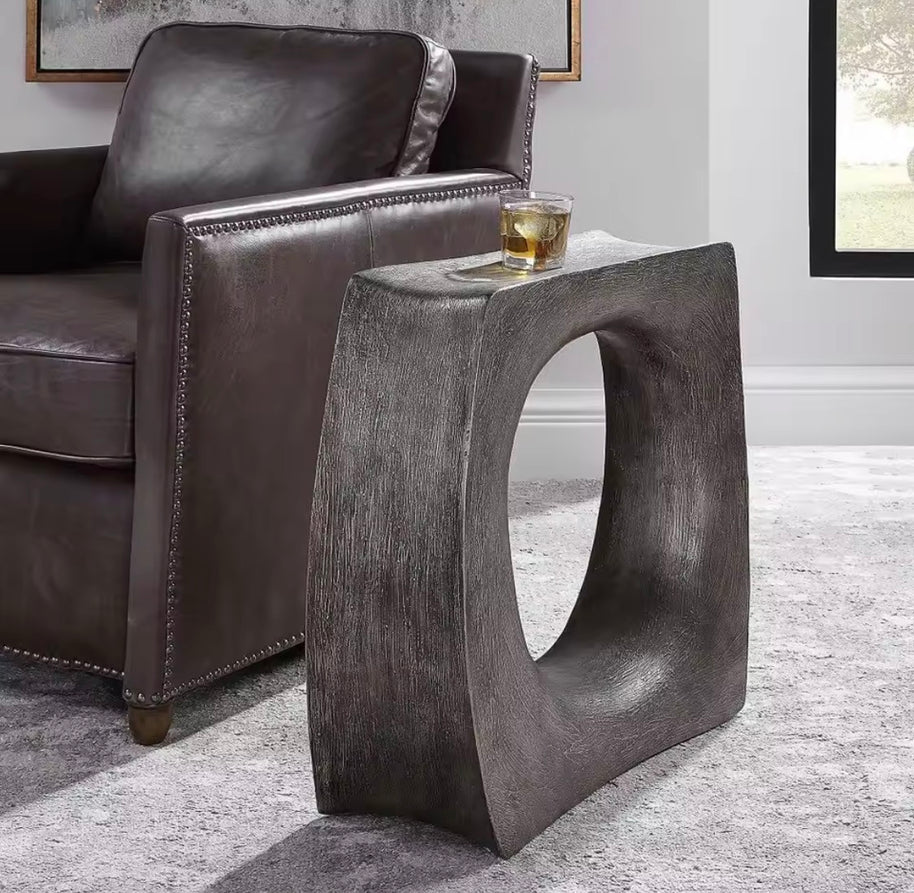 Valeria side table