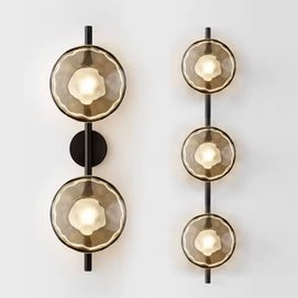 Linear wall lamp